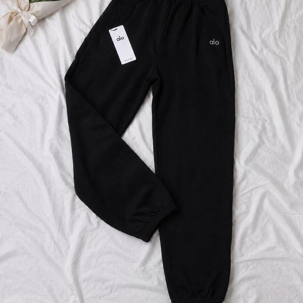 Alo Accolade Straight Leg Sweatpants – Black - Size S